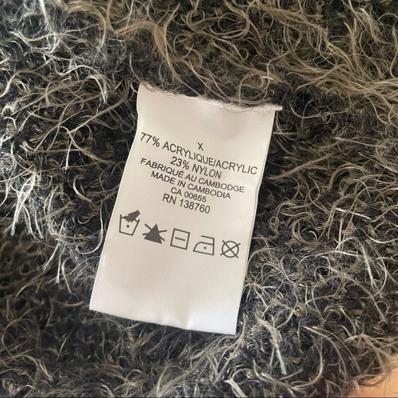 Very soft and cozy EUC cardigan. - Picture 8 of 8